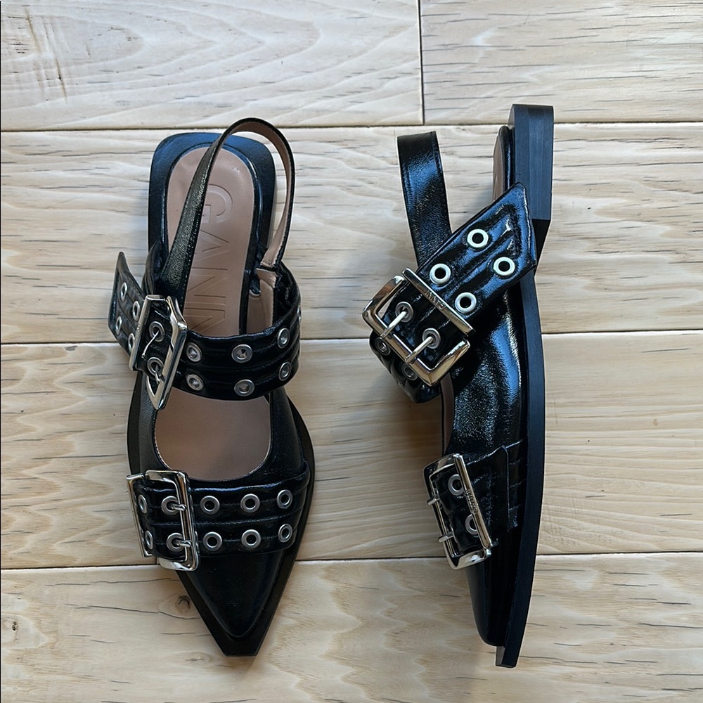 Black Slingback Women's Shoes